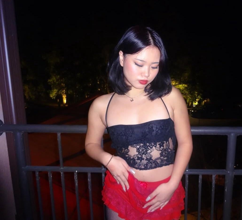 she knows what she’s doing - Image 2