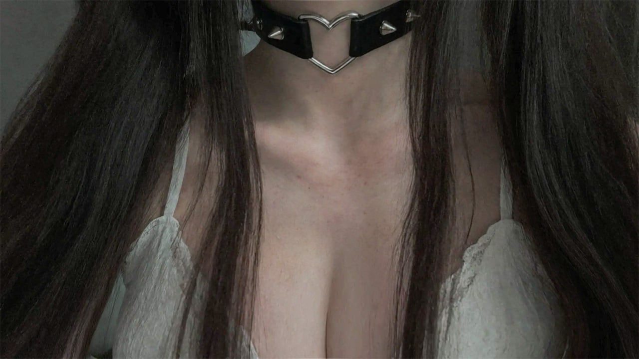 got a new choker and one thing led to another~ ❤️ - Image 1