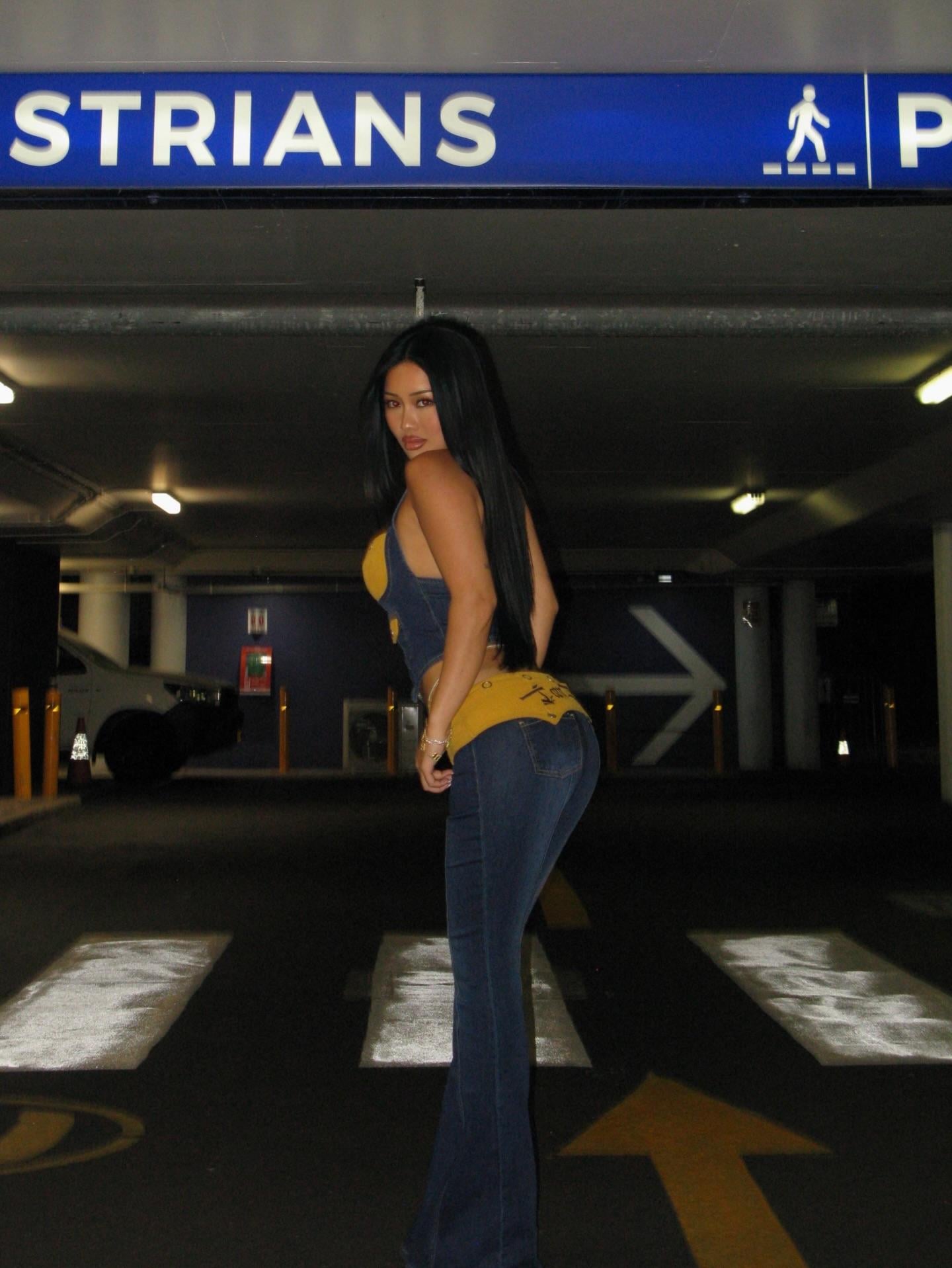 Blue and yellow - Preview