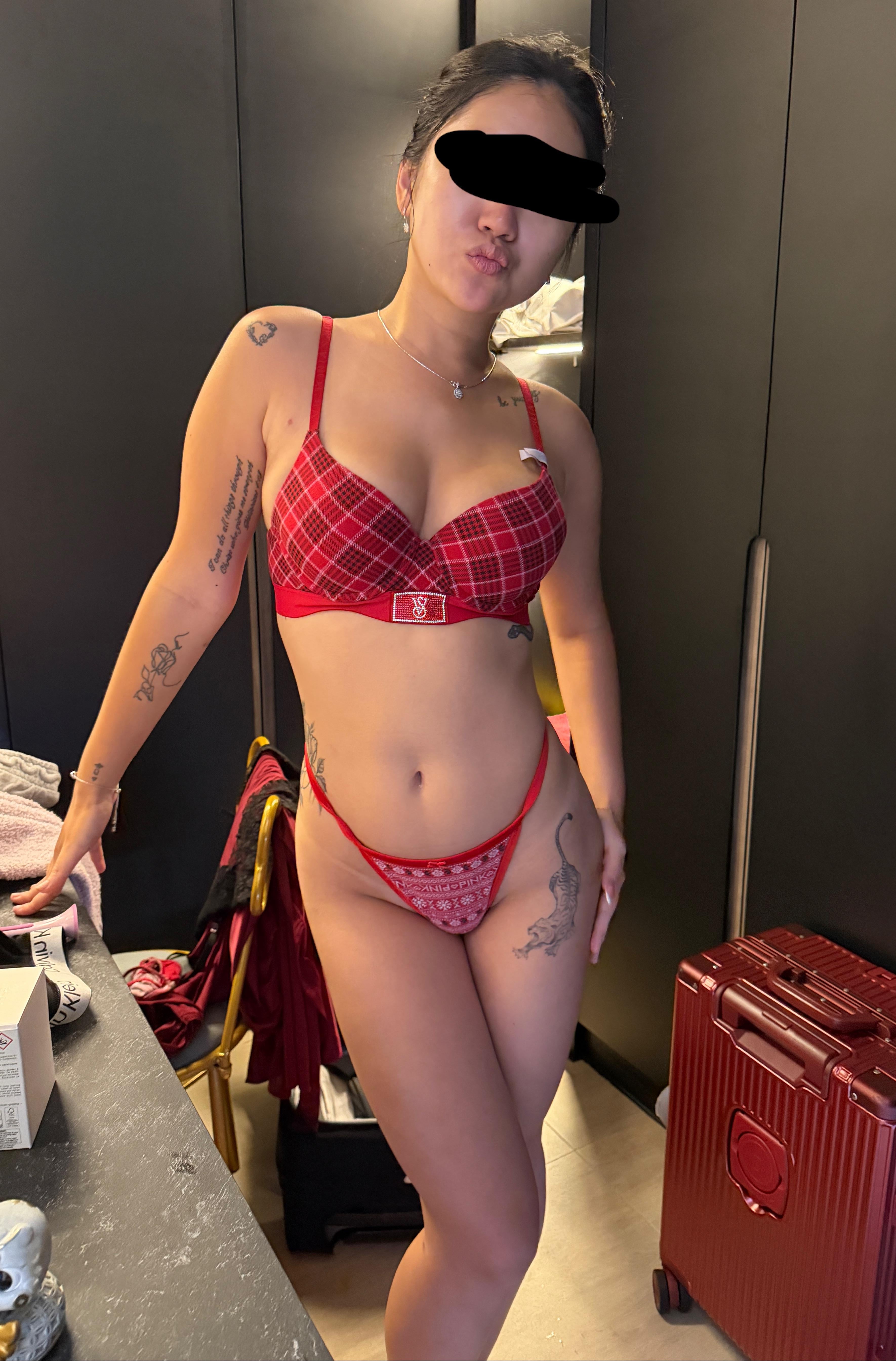 Am i hot enough, Would you fuck me ? - Preview