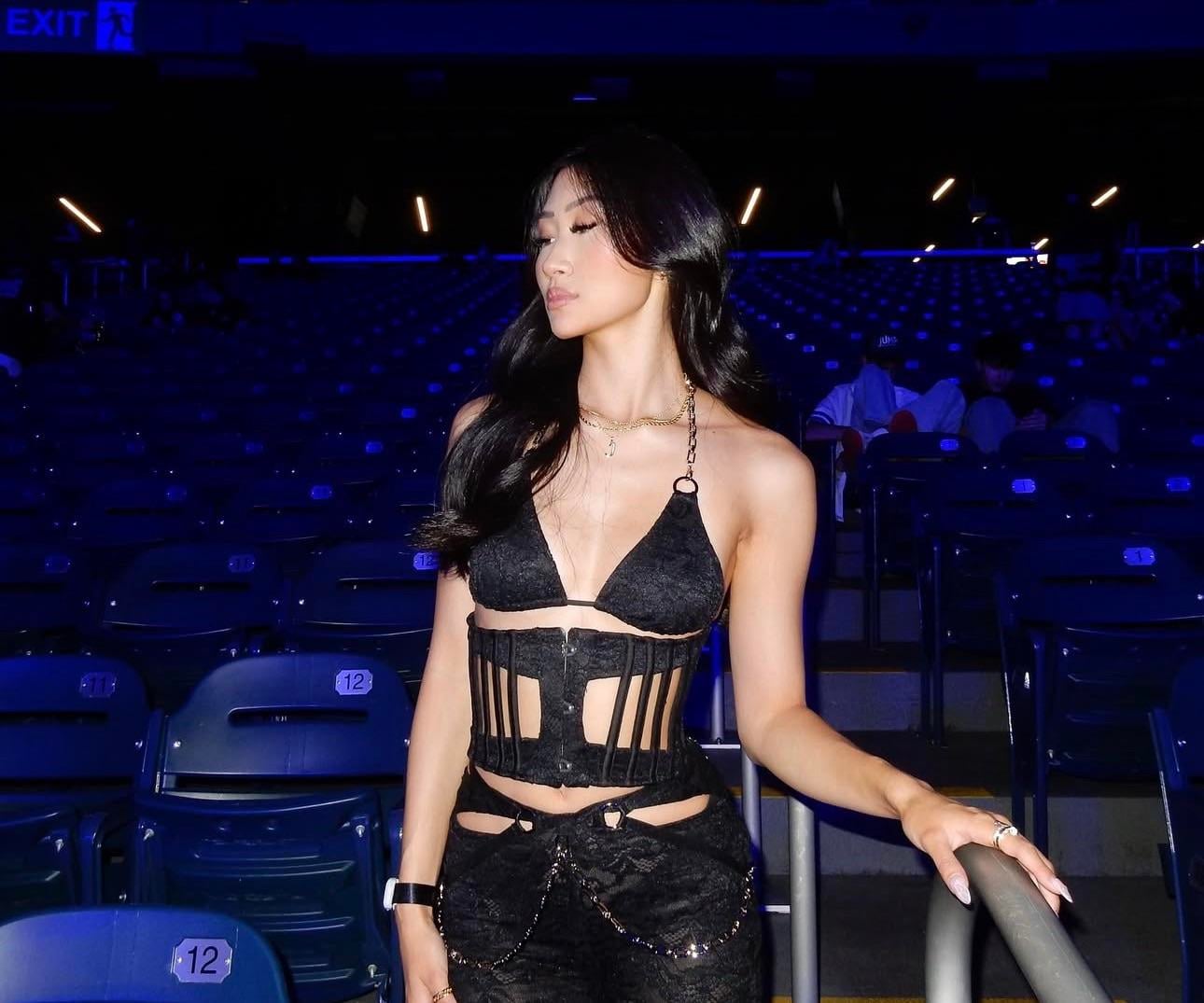 fit and tight - Preview