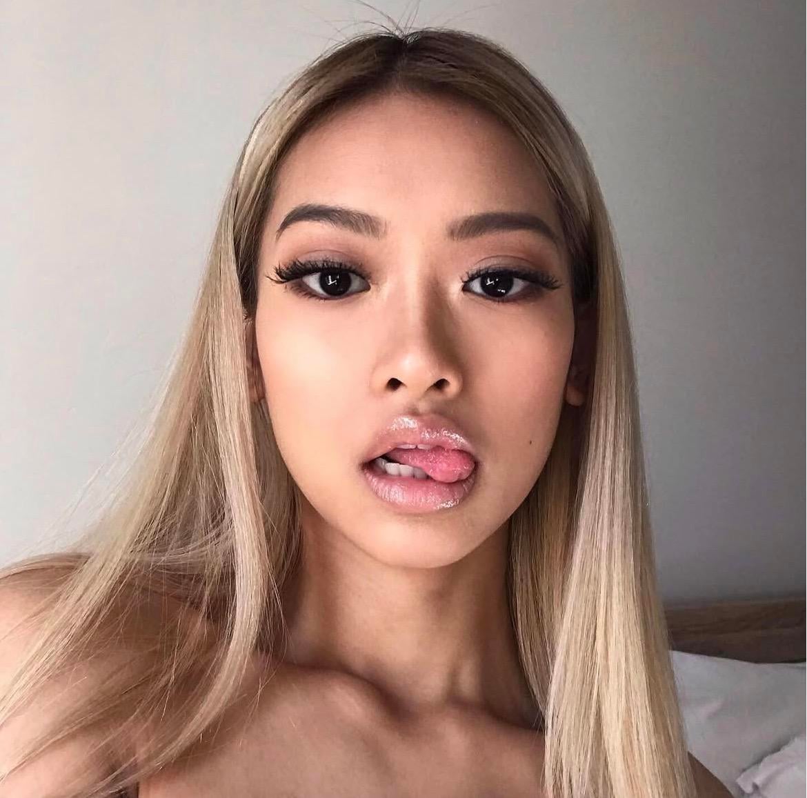 petite abg - Preview