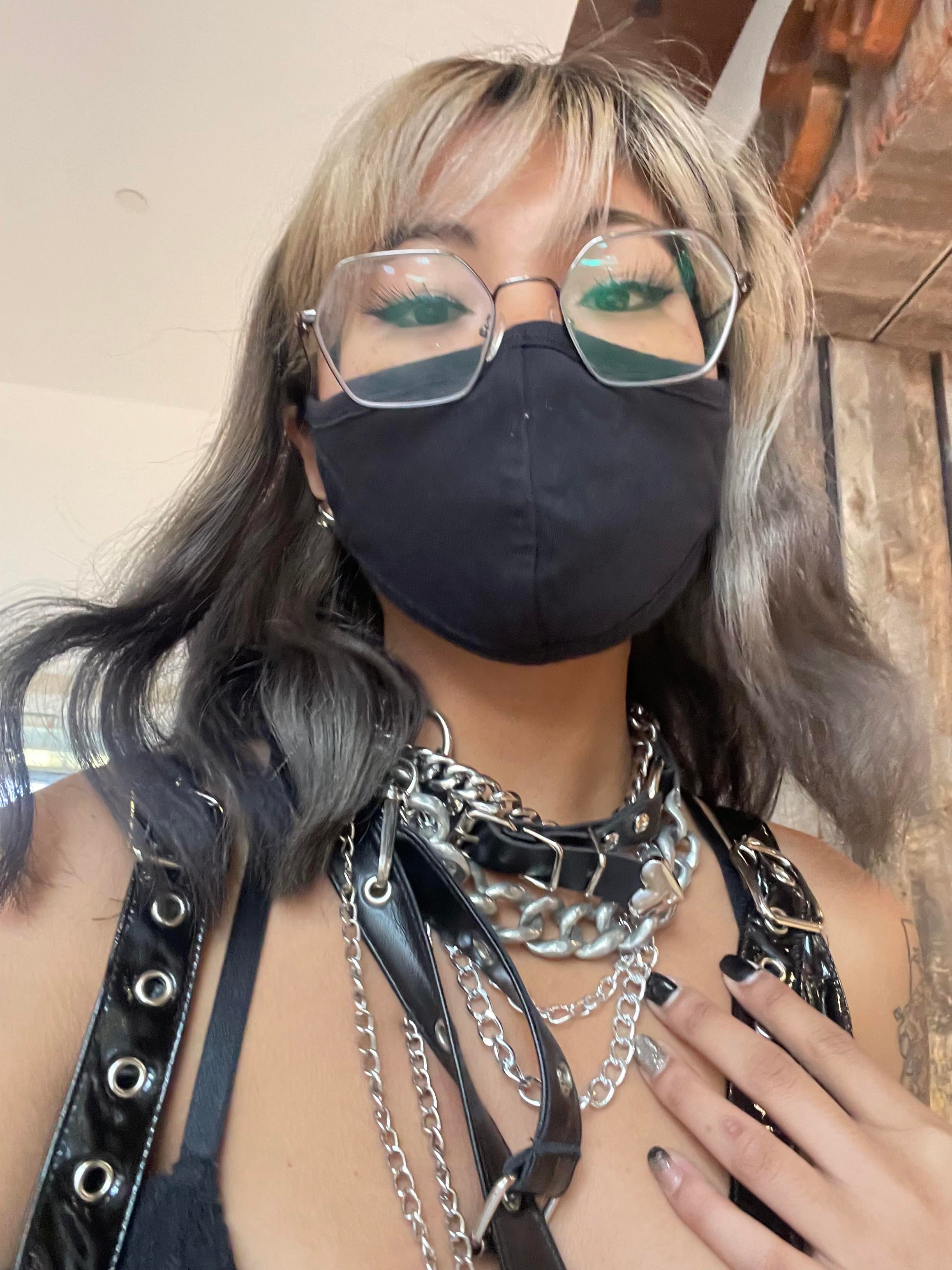 Tell me if i'm your favorite baddies - Image 1