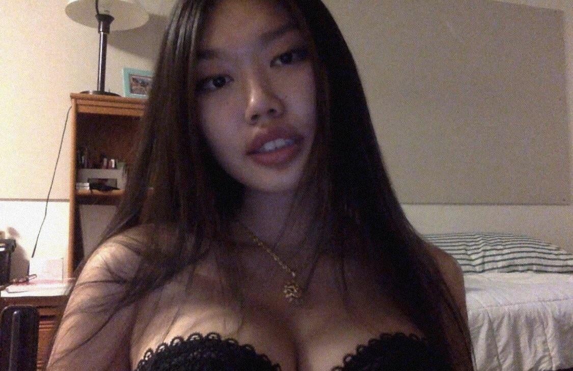 twitter girl - Preview