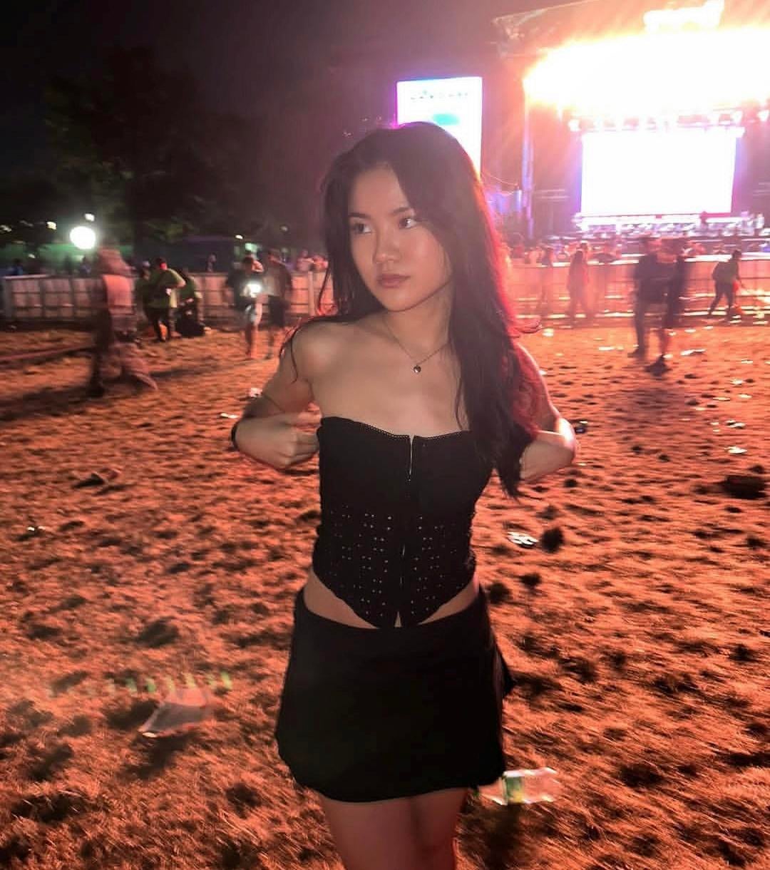 She dresses a bit too modest but I see the rave whore potential. 🥹 - Image 2