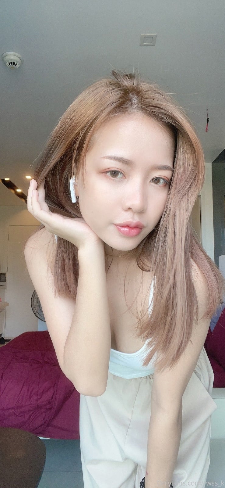Swipe to the last. Insane Face card and body! - Image 1