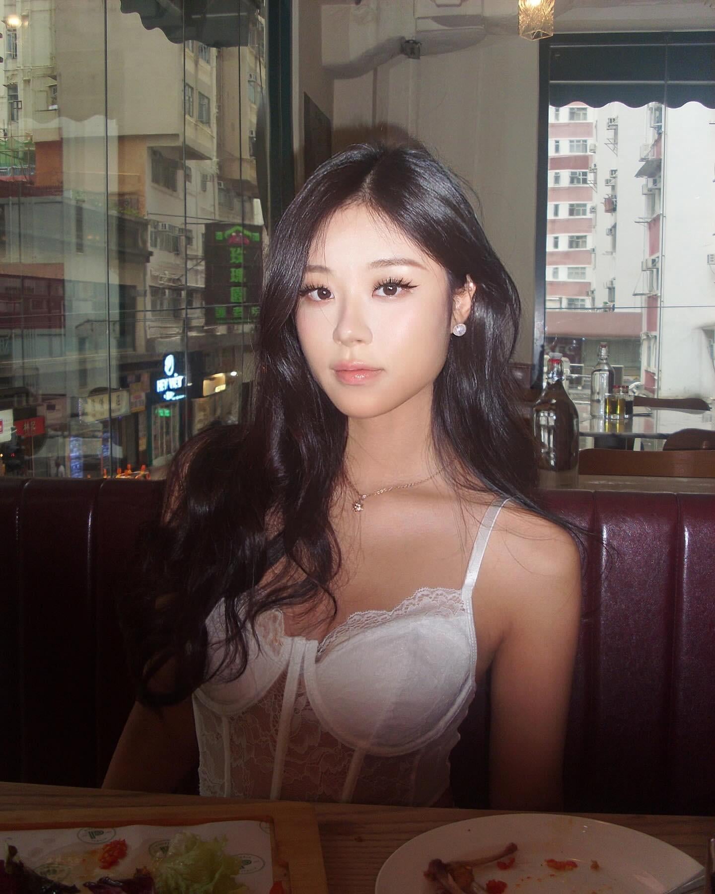 Would you say cute, pretty or sexy? - Image 2