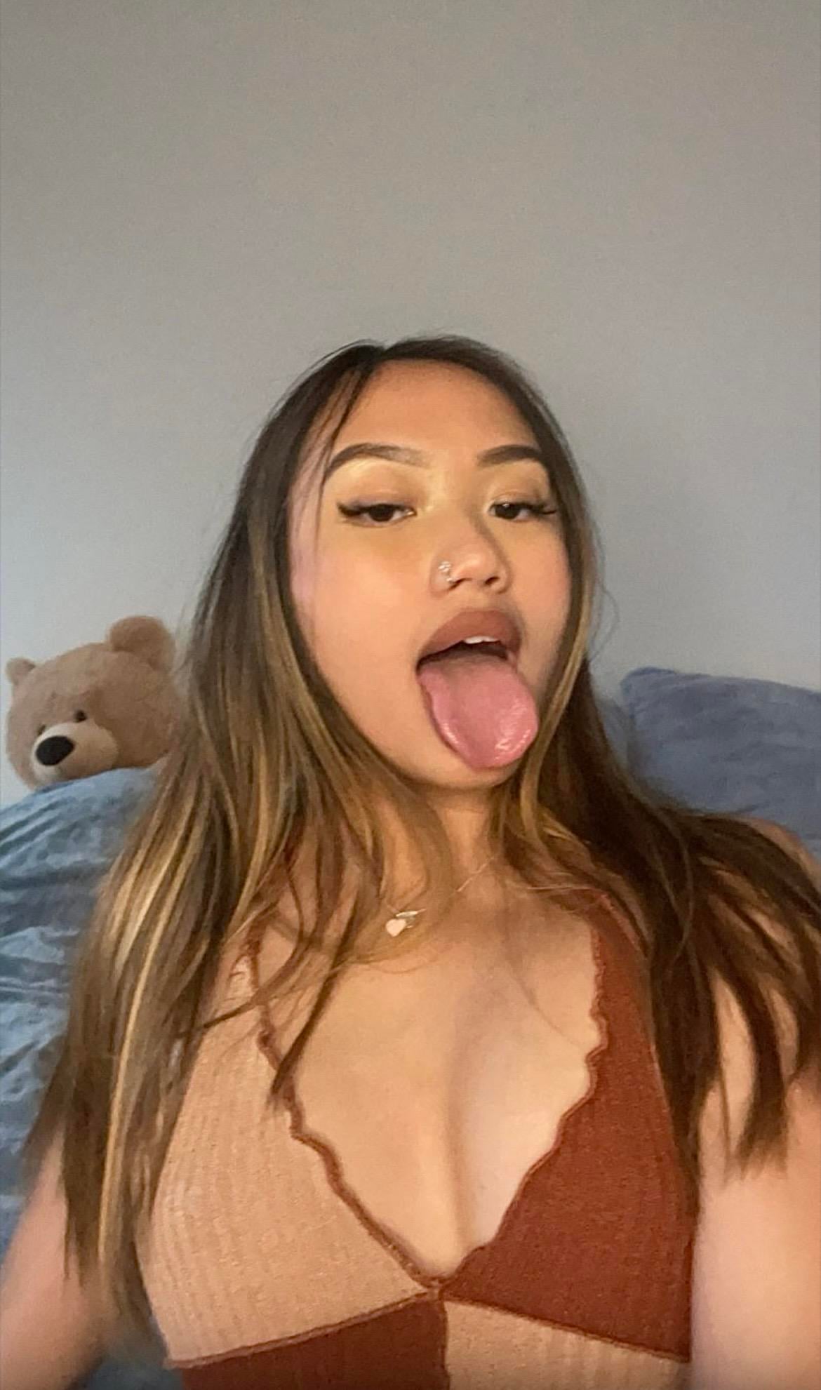 filipina baddie - Image 2