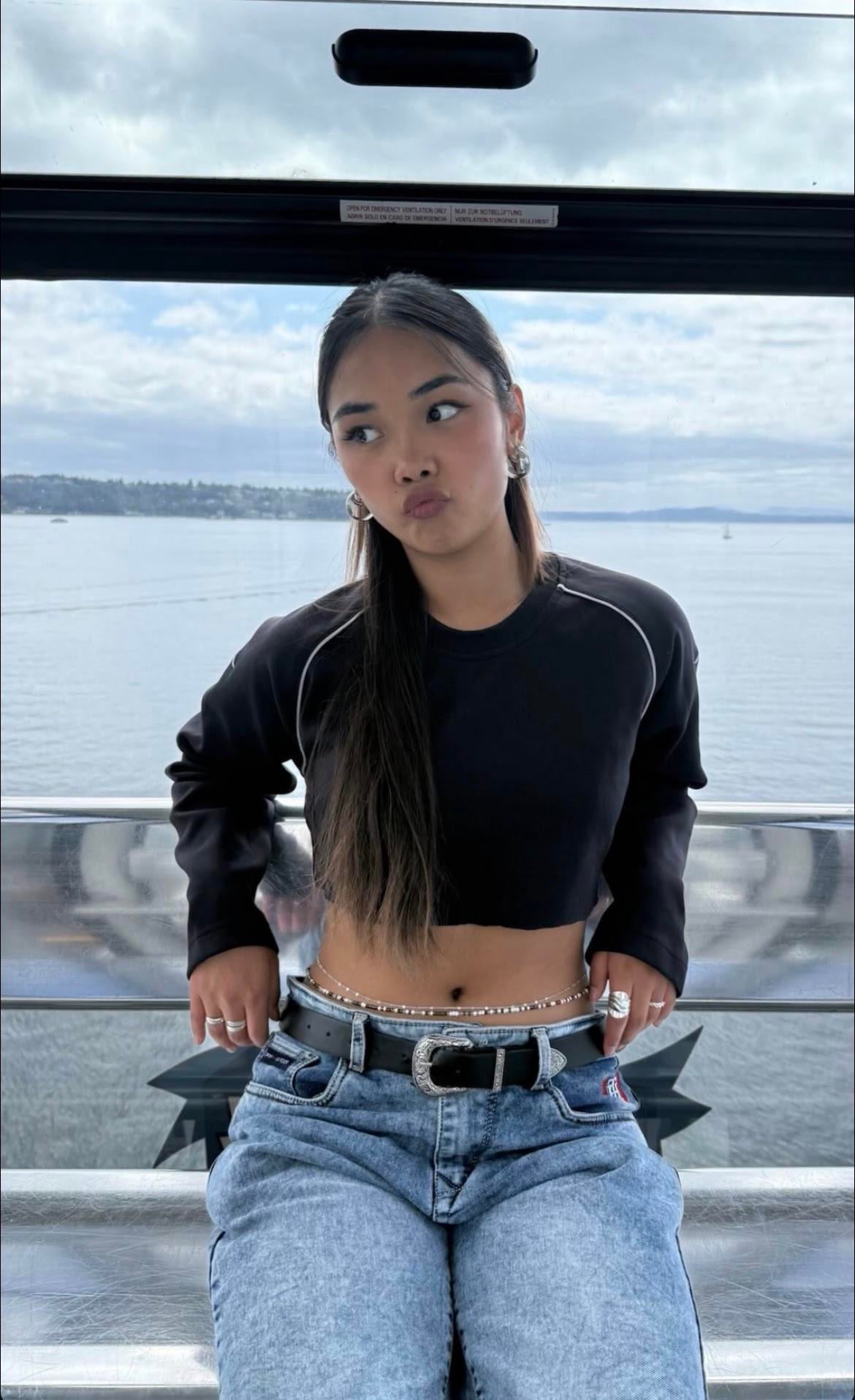 which tight vancouver abg gets you harder: julia or dyanne - Preview