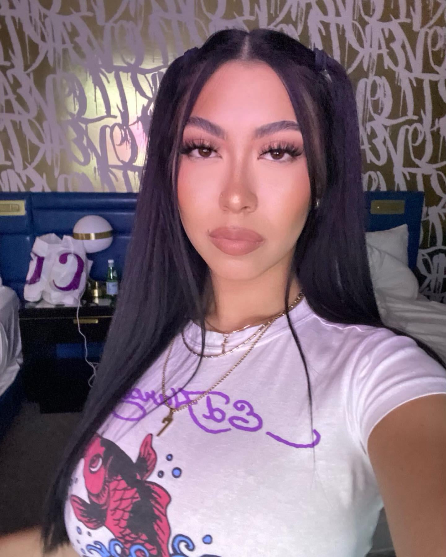 Busty abg - Image 2